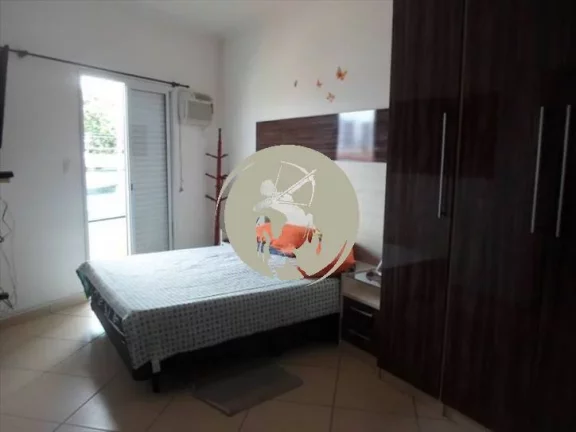 Imagem OPORTUNIDADE!!!! SOBRADO BEM LOCALIZADO, A 400 METROS DA PRAIA EXCELENTE INVESTIMENTO, ACEITA APARTA...