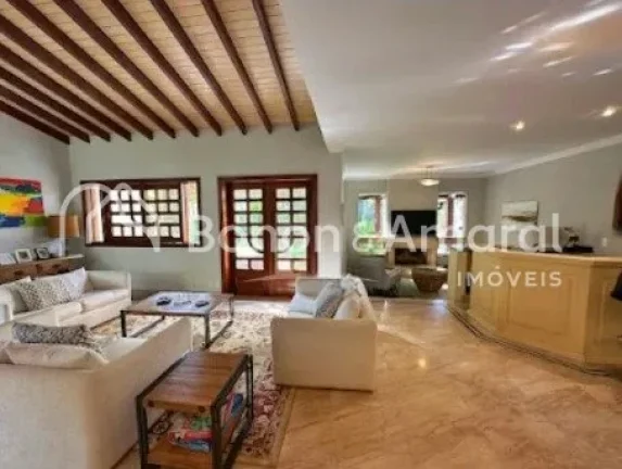 Imagem ...#34;Luxuosa Residência de 822m² com Suítes Master, Área de Lazer Completa e Acabamento de Alto Padrão...#34;