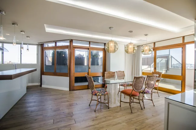 Imagem Cobertura Duplex de 3 dormitórios 435 metros quadrados e Piscina Privativa no Centro de N. Hamburgo