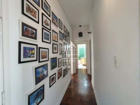 Imagem Apartamento à venda em Guarujá-SP: 3 quartos, 1 suíte, 2 salas, 3 banheiros, 2 vagas de garagem, 209m² - Bairro Pitangueiras!