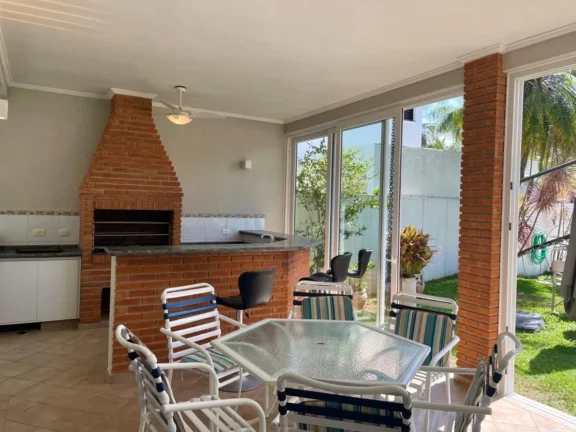 Imagem Casa à venda na Riviera de São Lourenço Módulo 03: 4 quartos, 4 suítes, 3 salas, 8 vagas de garagem e 329,74 m² de área.
