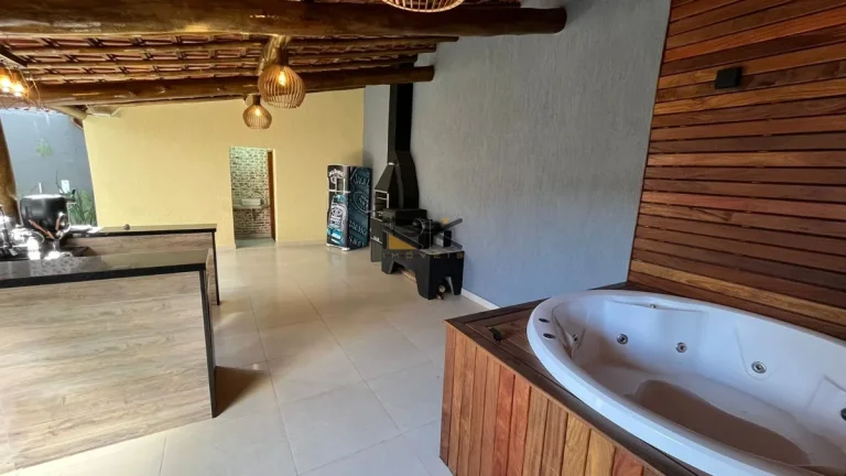 Imagem SOBRADO NO ITAGUÁ 2 dormitórios,3 banheiros,sala de estar e varanda gourmet com cozinha integrada