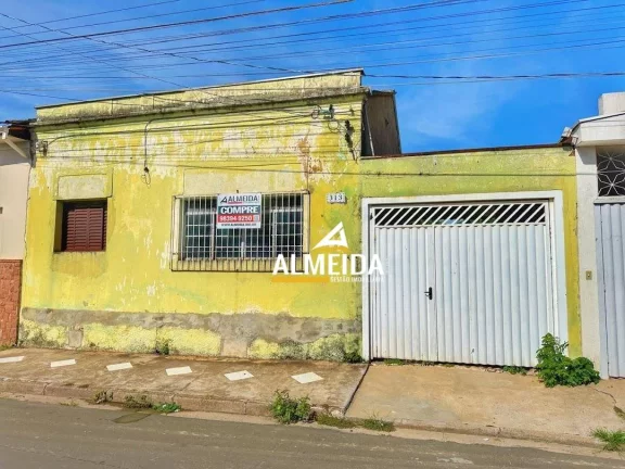 Imagem Casa com 3 dormitórios à venda, 126 m² por R$ 250.000,00 - Centro - Rio Claro/SP