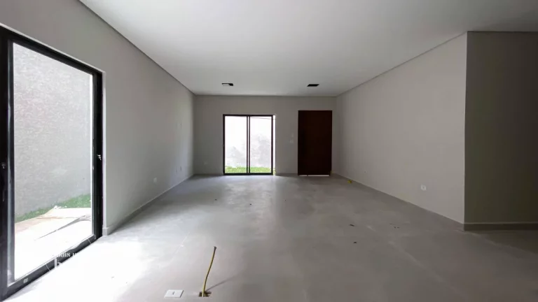 Imagem Baixou de 920 mil por 880 mil - Sobrado 160 m² com 3 quartos (1 suíte) à venda por R$ 880.000 - Boa Vista - Curitiba/PR