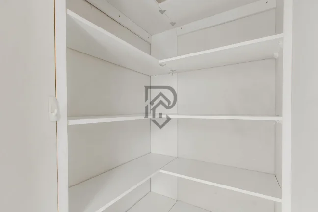 Imagem Apartamento reformado andar alto proximo metrô