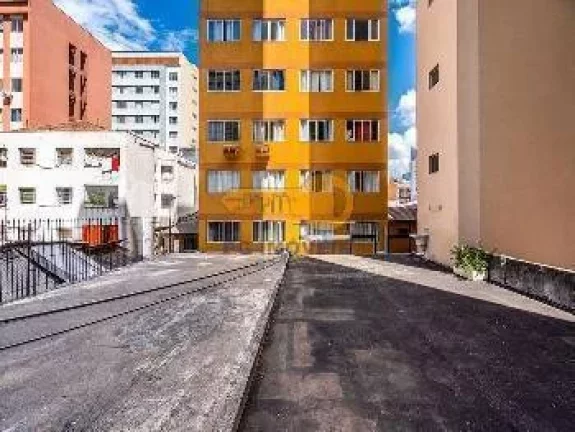 Imagem EXCELENTE PONTO COMERCIAL COM LOJA E SOBRE LOJA NO CENTRO DE CURITIBA