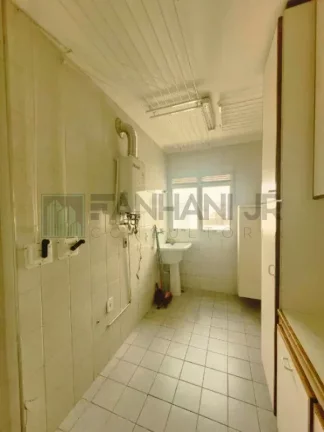 Imagem Apartamento em Moema: 3 quartos, 3 suítes, 2 salas, 4 banheiros, 4 vagas de garagem, 180m² de área. Venha conferir!