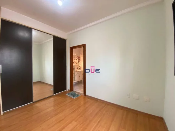 Imagem Apartamento com 3 dormitórios à venda, 134 m² por R$ 950.000,00 - Pompéia - Santos/SP