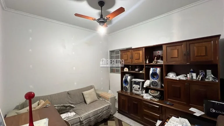 Imagem Casa à venda no bairro Quinta Boa Esperança, Uberaba: 3 dormitórios, suíte, garagem