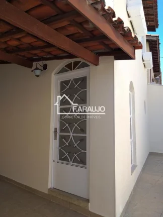 Imagem Casa à venda em Jardim Europa com 182m² 5 quartos, 4 vagas