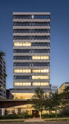 Apartamento à Venda, 160 m² em Petrópolis - Porto Alegre