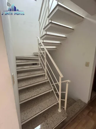 Imagem LINDO SOBRADO 3 DORMS (1 SUITE) , COND. FECHADO, BAIRRO PLANEJADO