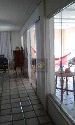 Imagem Casa com Piscina de 4 Quartos em Cajueiro, Recife