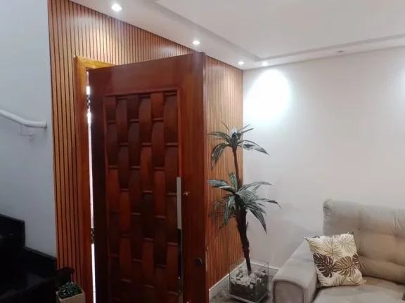 Imagem Sobrado com 2 dormitórios à venda, 65 m² por R$ 510.000,00 - Jardim Saúde - Suzano/SP