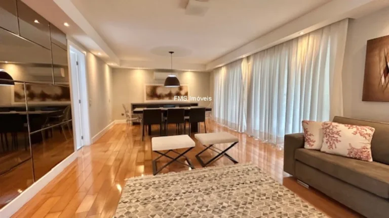 Imagem Imperdível oportunidade: Apartamento de luxo com 3 quartos e 3 suítes em Moema, São Paulo - 210m² e 3 vagas de garagem!