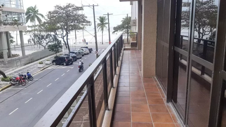 Imagem APARTAMENTO MOBILIADO, COM 190,00 M² DE ÁREA ÚTIL, 3 SUÍTES SENDO 1 MASTER E VAGA DE GARAGEM
