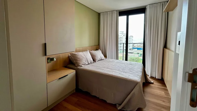 Imagem Duplex mobiliado com 3 dormitórios sendo 1 suíte e 2 vagas, 100m da praia de Gravatá Navegantes/SC