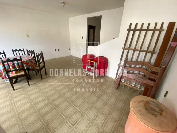 Imagem Mais Espaço para Sua Família - Casa Térreo e 1º Andar em Excelente Localização!