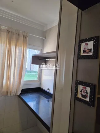 Imagem Apartamento de 3 dormitórios com móveis planejados e piscina no Condomínio Residencial Nas Rocas, bairro Olinda, em Uberaba