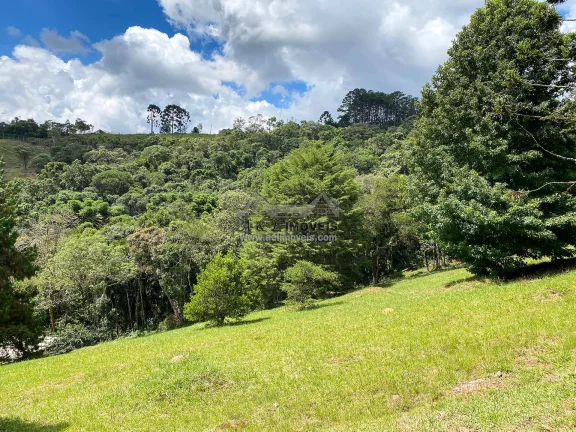 Imagem Terreno à venda em Campos do Jordão – Em loteamento de alto padrão