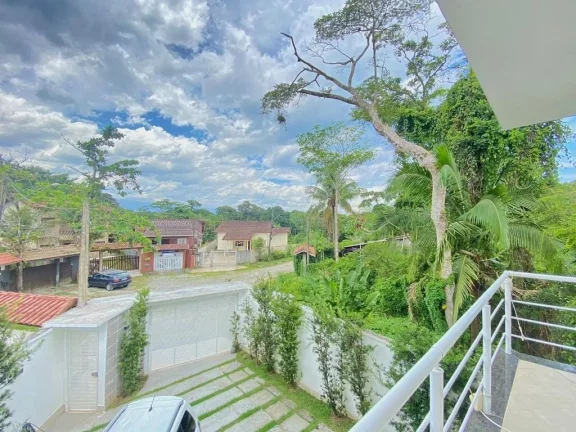 Imagem Sobrado de Luxo à Venda em Condomínio na Morada da Praia, Bertioga-SP: 4 Quartos, 4 Suítes, 5 Banheiros, 4 Vagas, 370m².