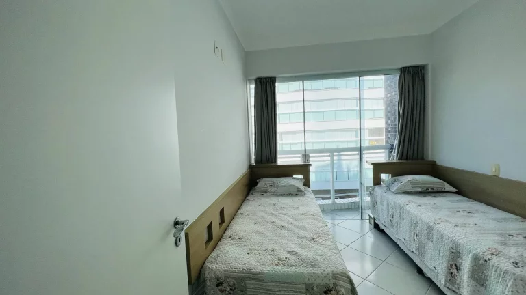 Imagem Apartamento p?(C) na areia à venda na Riviera de São Lourenço, módulo 7