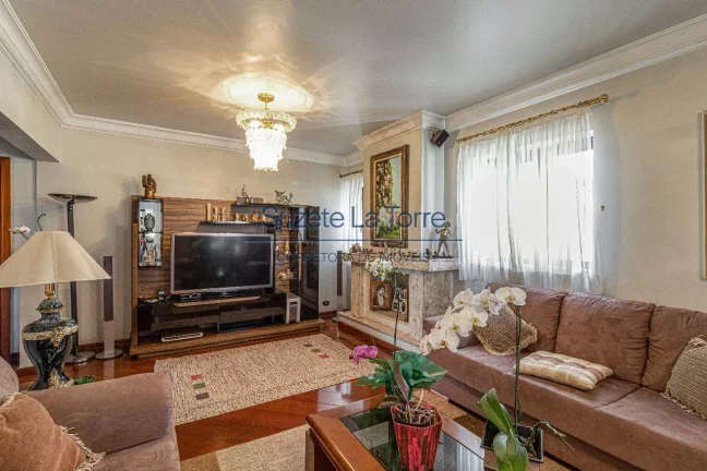 Imagem Apartamento com 217 m², um por andar, 04 suítes, sendo 03 com terraços e a master com closet, hid...