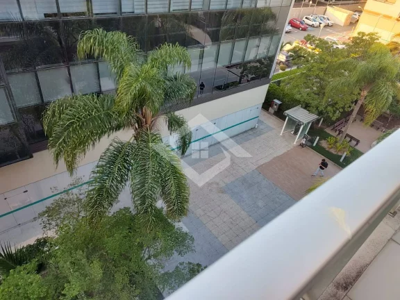 Imagem Apartamento com 2 qts mobiliado 72m² suíte e varandão - Barra da Tijuca