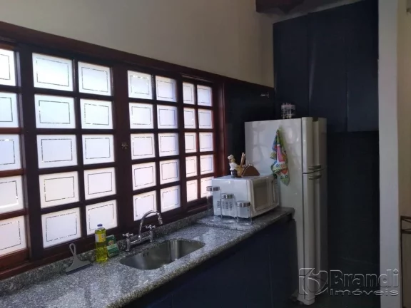 Imagem Ótima chácara com piscina.