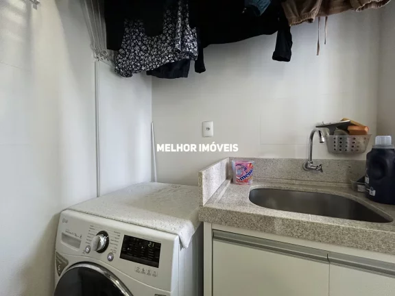 Imagem Apartamento á venda mobiliado e decorado, com 3 dormitórios e 2 vagas de garagem no centro de Balneário Camboriu