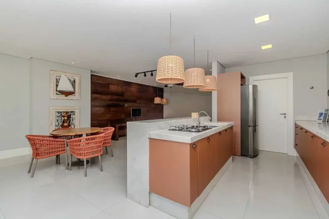 Imagem Apartamento com 3 suítes e 3 vagas de garagem no centro de Balneário Camboriú/SC