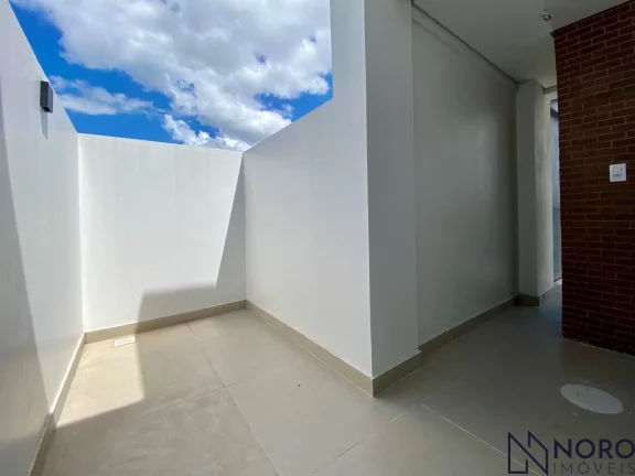 Apartamento duplex novo no Centro
