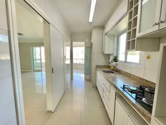 Imagem Apartamento com 1 suíte + 2 demi e 2 vagas de garagem em Balneário Camboriú/SC