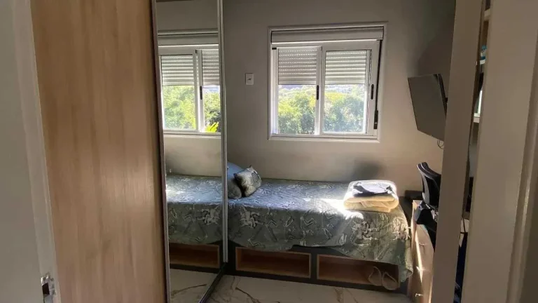 Imagem Apartamento mobiliado 3 dormitórios sendo 1 suíte e 1 vaga no Bairro Itacorubi em Florianópolis/SC