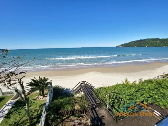 Imagem Casa Frente Mar com 3 Quartos