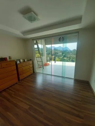 Imagem LINDA CASA A VENDA EM CONDOMINIO FECHADO - NOVA FRIBURGO.