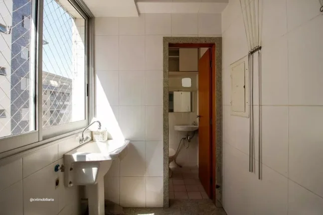 Imagem Excelente apartamento à venda com 3 quartos, sendo 1 suíte, e 2 banheiros no total. Este imóvel e...