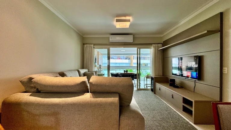 Imagem Imperdível apartamento à venda em Riviera de São Lourenço Módulo 07! 3 quartos, 2 suítes, 2 salas, 2 vagas de garagem, 124m² de área. Confira!