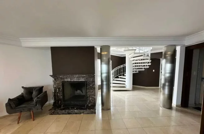 Imagem Cobertura Duplex com 5 dormitórios sendo 4 suítes e 4 vagas de garagem em Balneário Camboriú