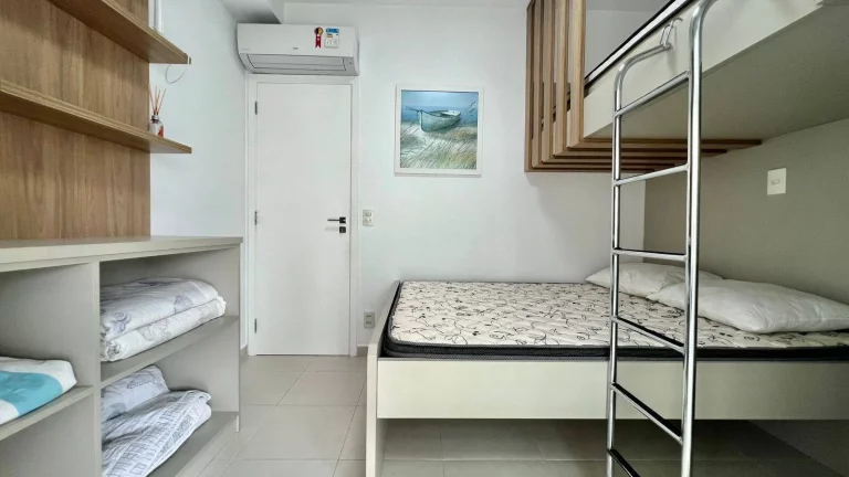 Imagem Apartamento com 3 dormitórios à venda, 106 m por R$ 3.150.000,00 - Riviera