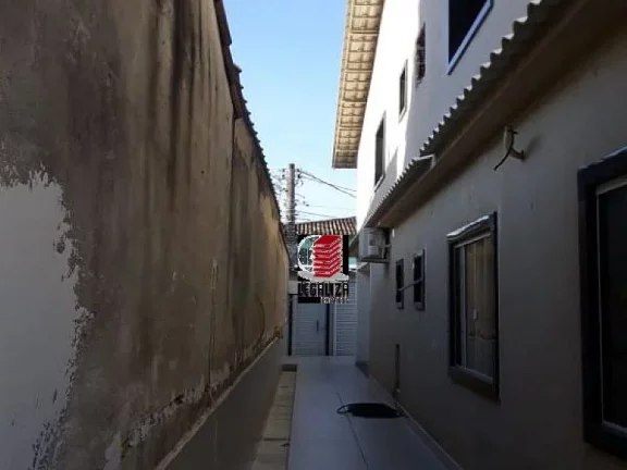 Imagem Vendo casa maravilhosa em Morada de Santa Fi¿½