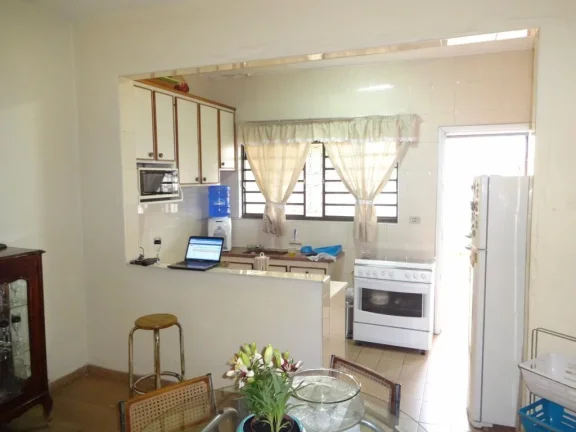 Imagem Casa no Bairro Alto excelente para consultÃ³rio, prÃ³ximo Ã  Santa Casa toda reformada com 3 dormitÃ...