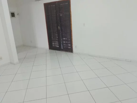 Imagem Sobrado com 4 dormitórios à venda, 250 m² por R$ 860.000,00 - Jardim dos Ipês - Suzano/SP