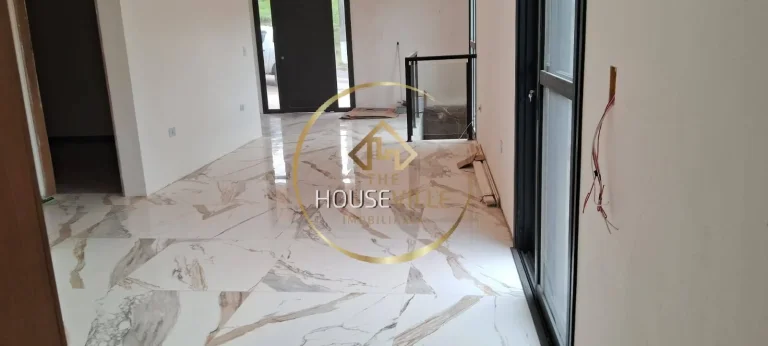 Imagem Casa Sobrado, 4 dormitórios (2 suítes), 4 vagas. Condomínio Mantiqueira, Sj