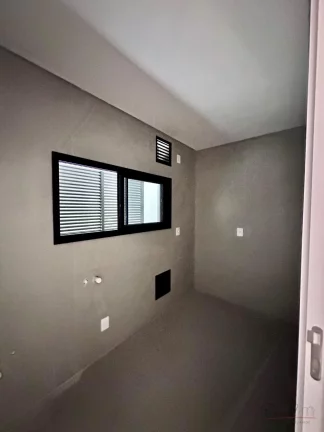 Imagem Apartamento exclusivo à beira-mar, localizado no prestigiado bairro João Paulo, em Florianópolis....