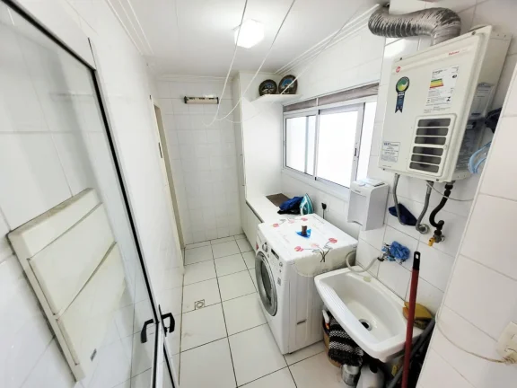Imagem Apartamento 137M², 3Q, 1 Suíte, 4 Banheiros, 2 Vagas, Varanda, Condomínio Clube, Academia, Piscina, Sauna, Salão de Festas, Churrasqueira, Personal.