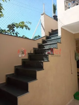 Imagem Sobrado para Venda no Jordanópolis, 3 dormitórios, 1 suíte, 2 vagas, 195 m²