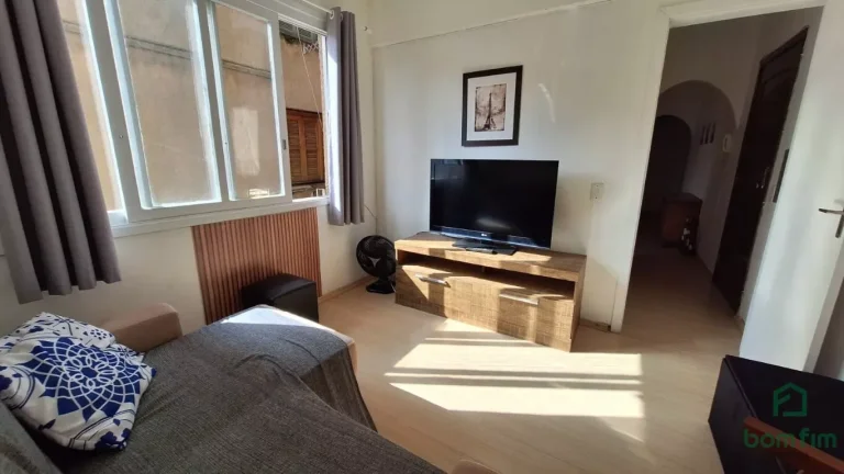 Imagem Apto de 2 dorm. mobiliado, no Centro Histórico - Porto Alegre/RS