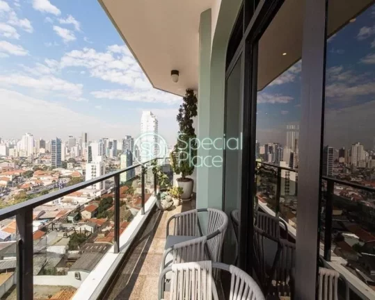 Imagem 317 metros 4 dormitórios 4 suítes 5 banheiros 4 vagas Cobertura Duplex toda reformada, pronta para...