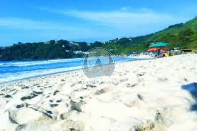 Imagem Imperdível: Apto à venda em Ubatuba-SP, bairro Toninhas, 2 quartos, 1 suíte, 2 salas, 1 banheiro, 1 vaga, 83m². Venha conferir!